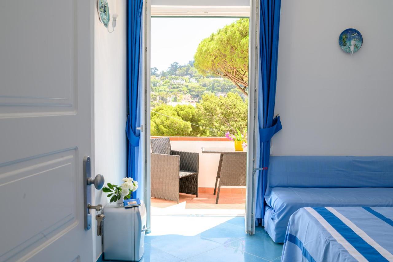 Parco Augusto Bed & Breakfast Капри Екстериор снимка